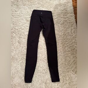black lululemon leggings